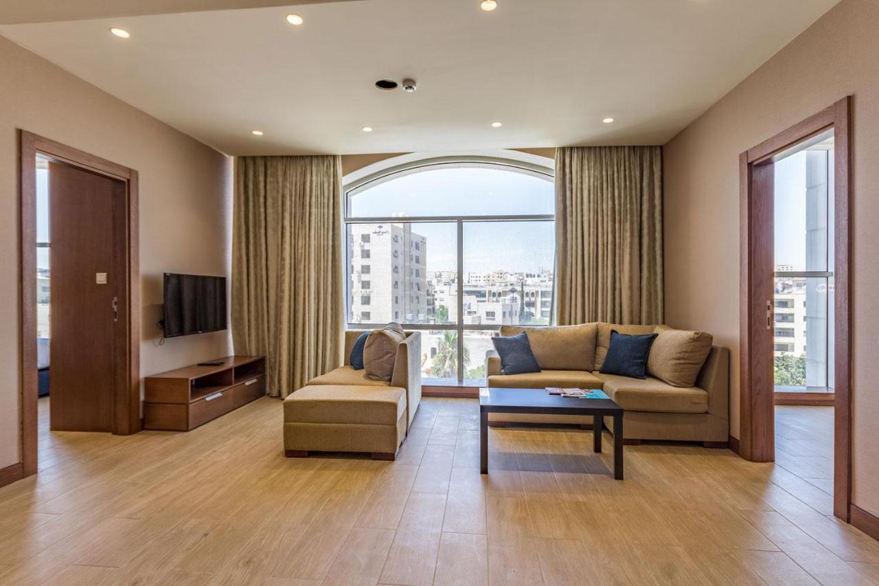 Seventh-Star Hotel Amman Ngoại thất bức ảnh