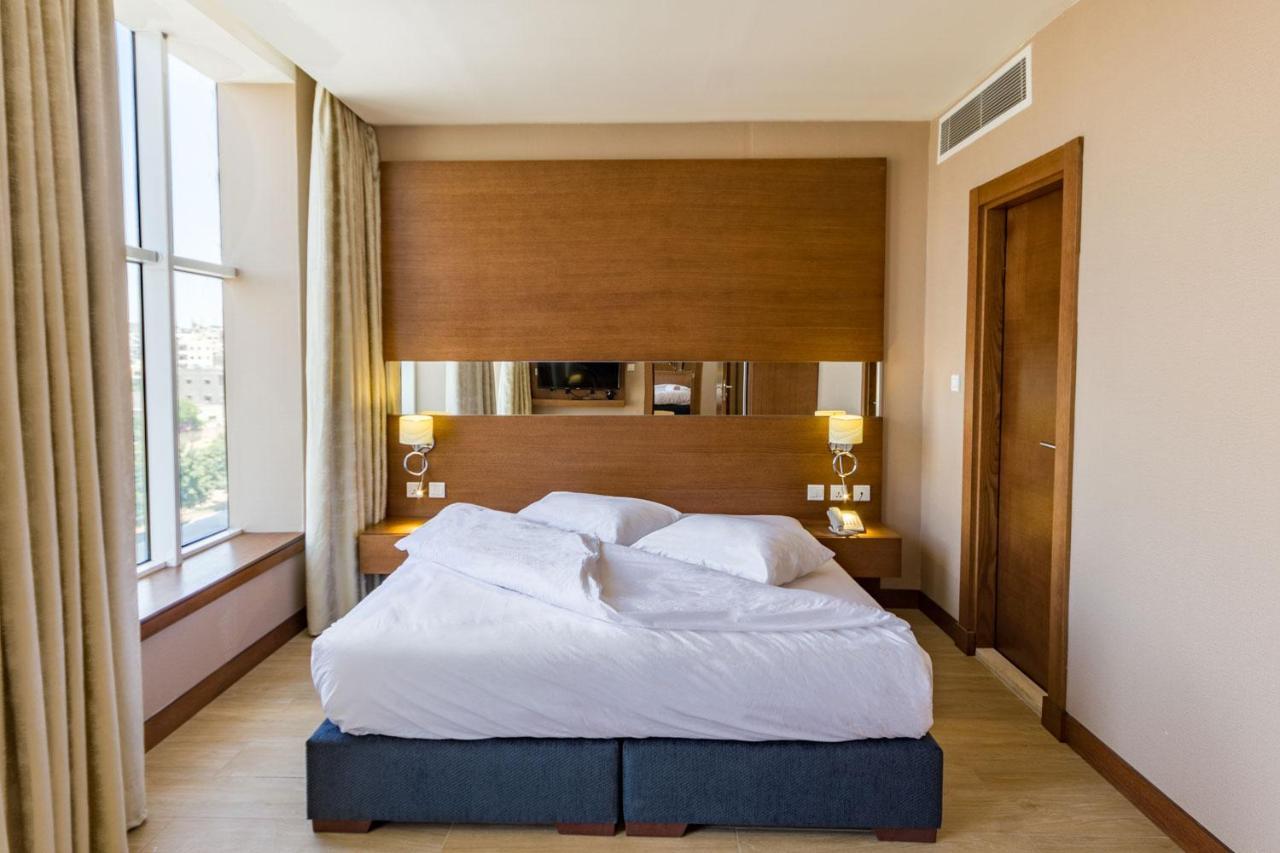 Seventh-Star Hotel Amman Ngoại thất bức ảnh